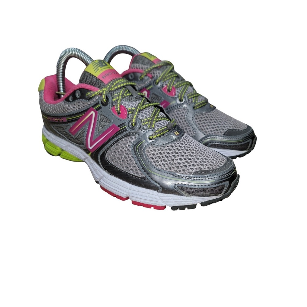 New Balance 680 V2 Women's Size 6 B Silver Running Walking Shoes W680CL2